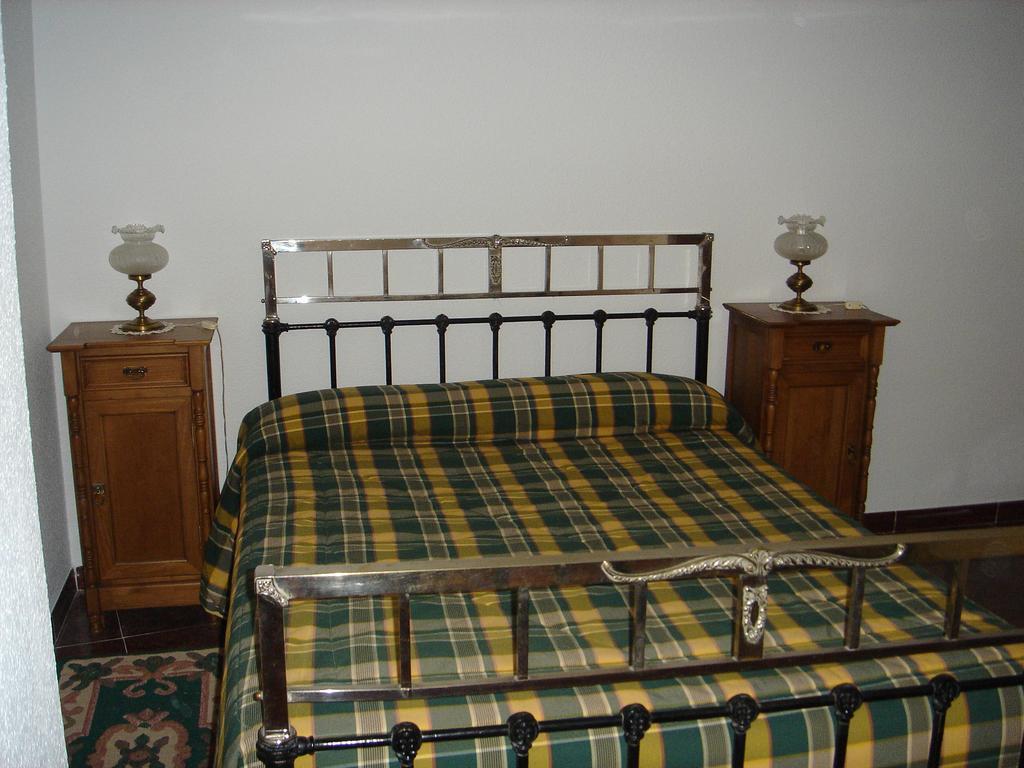 Apartamentos Serrano Ribatajada 外观 照片