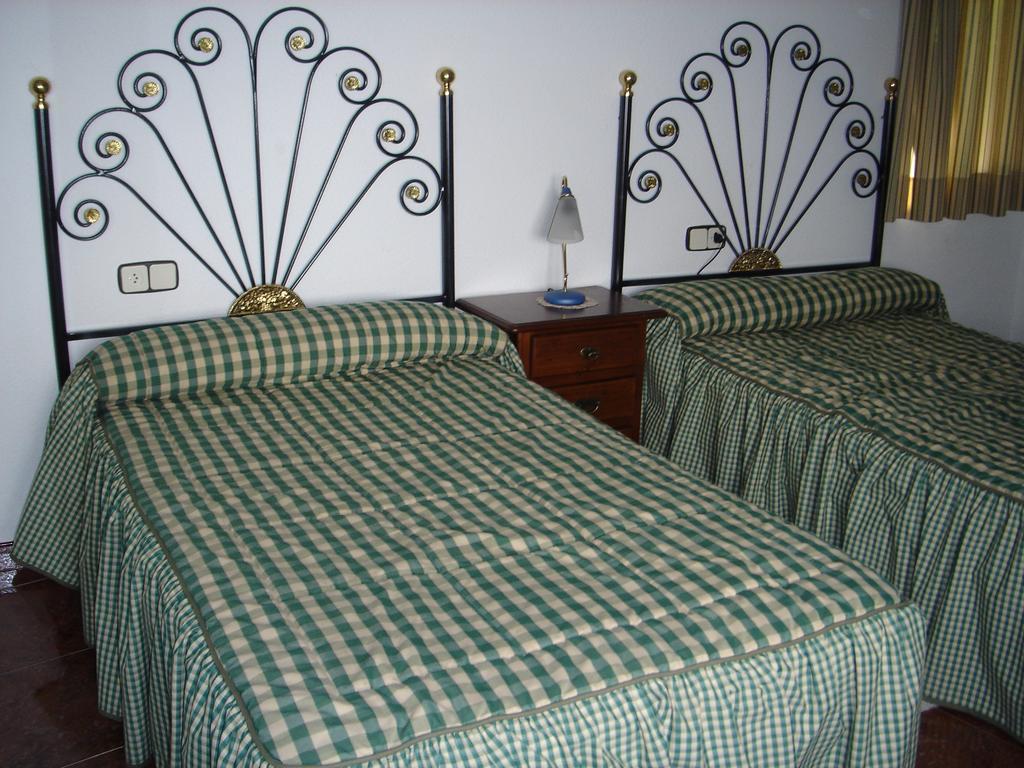 Apartamentos Serrano Ribatajada 外观 照片