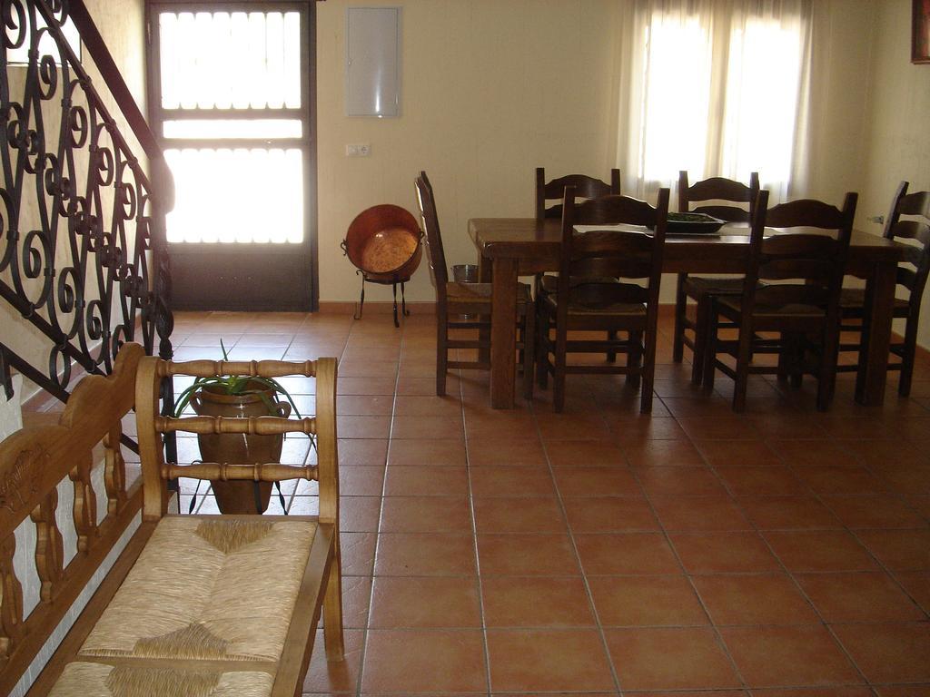 Apartamentos Serrano Ribatajada 外观 照片